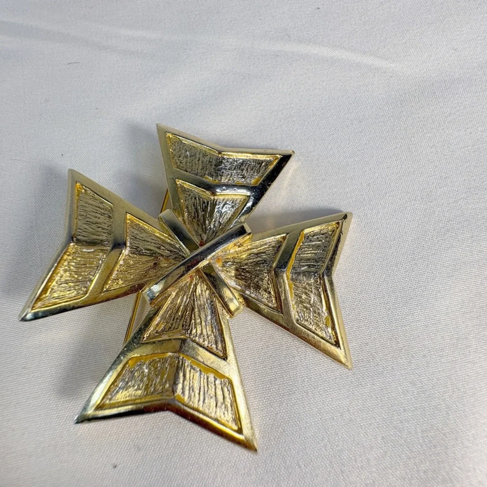 Vtg KJL‎ Kenneth Jay Lane Maltese Cross Brooch Pin 2.5
